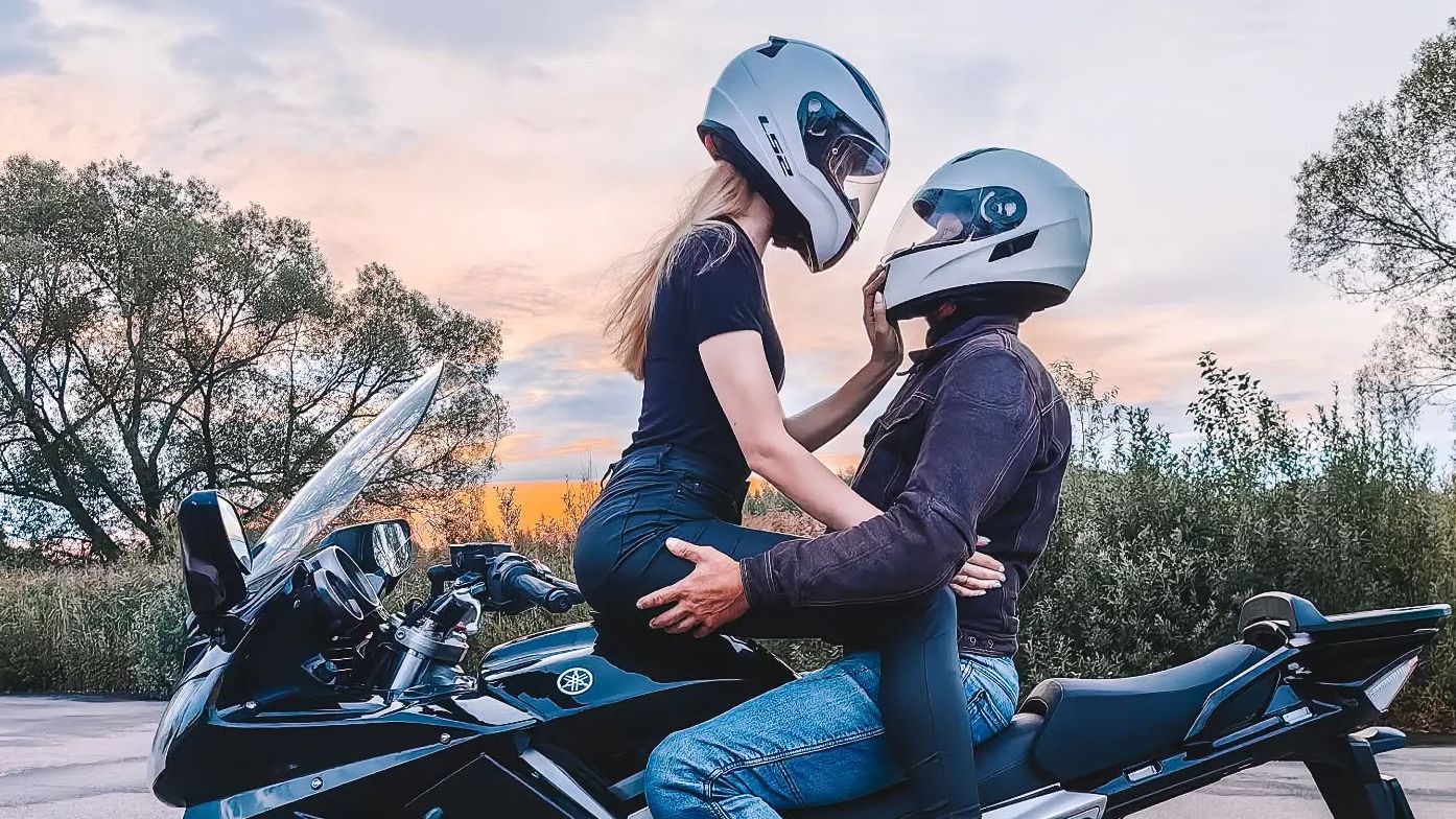 А что и мне надо правила знать? Я же пассажир, а не водитель.